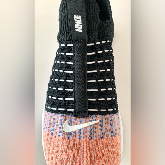 NWT, new in box, Nike’s React Phantom Run FK (Flyknit) 2. - Picture 6 of 12